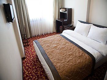 Adana Omur Otel Bagian luar foto